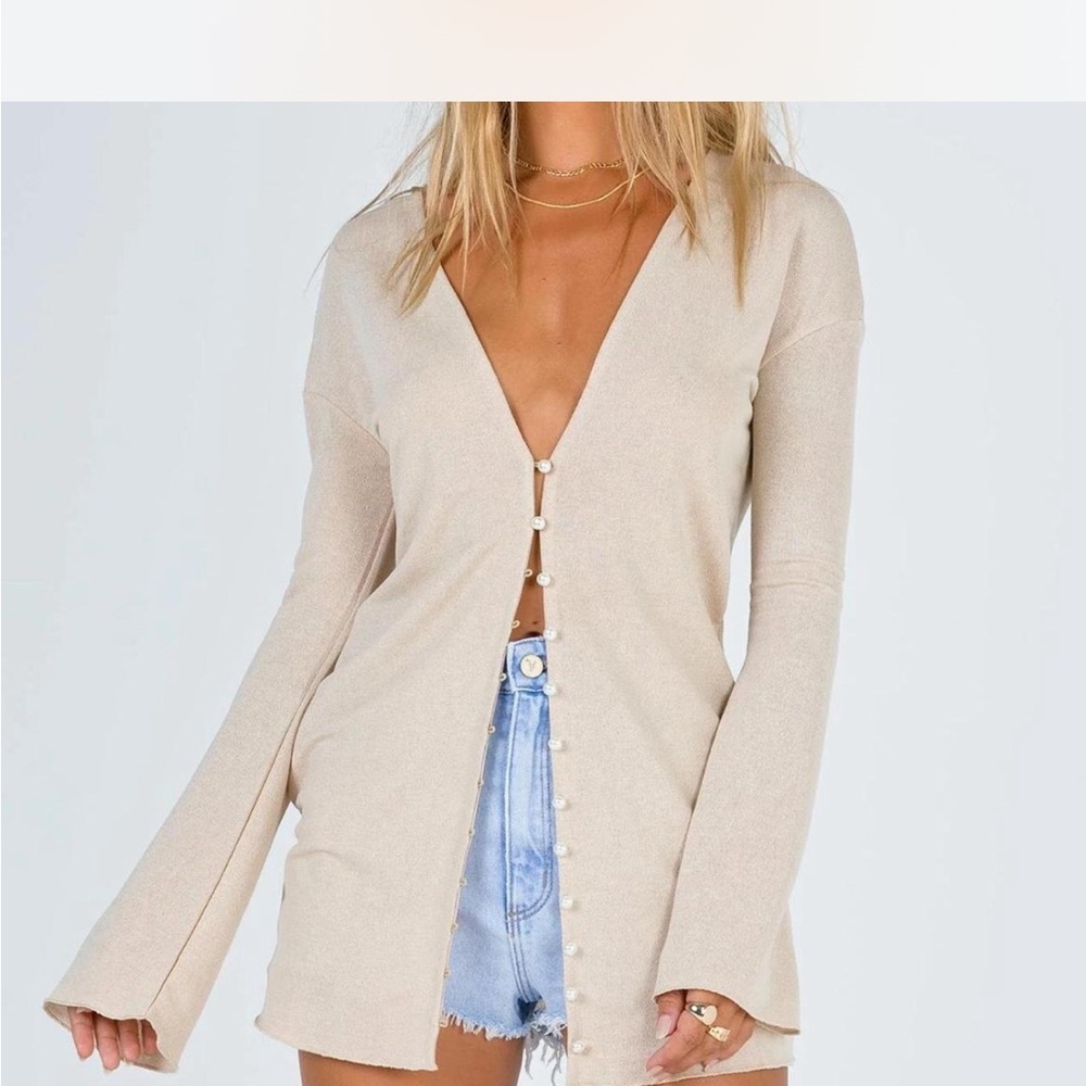 Elegant Cream Women's Sweater